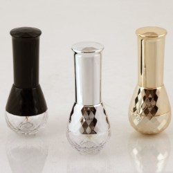 Yuen Myngs crystal-like PCTG bottle in a complete solution